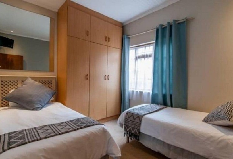 פנסיון Lenore Guest House