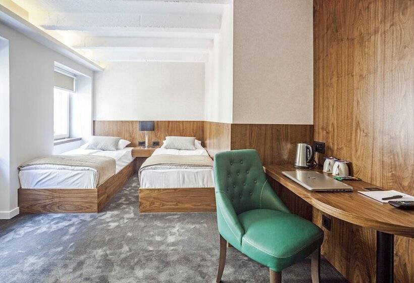 پانسیون Nomad Luxury Suites