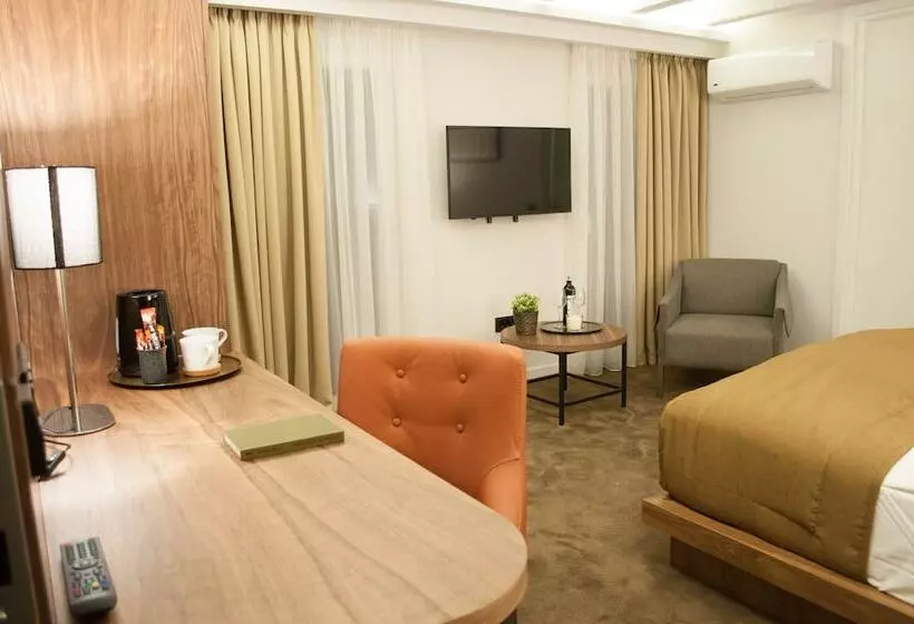 پانسیون Nomad Luxury Suites