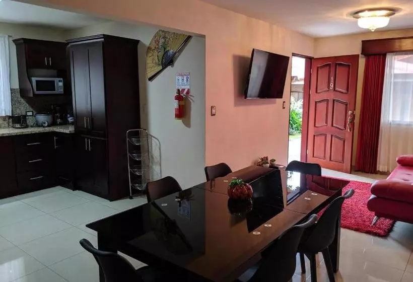 هتل Suites Merlyn Airport