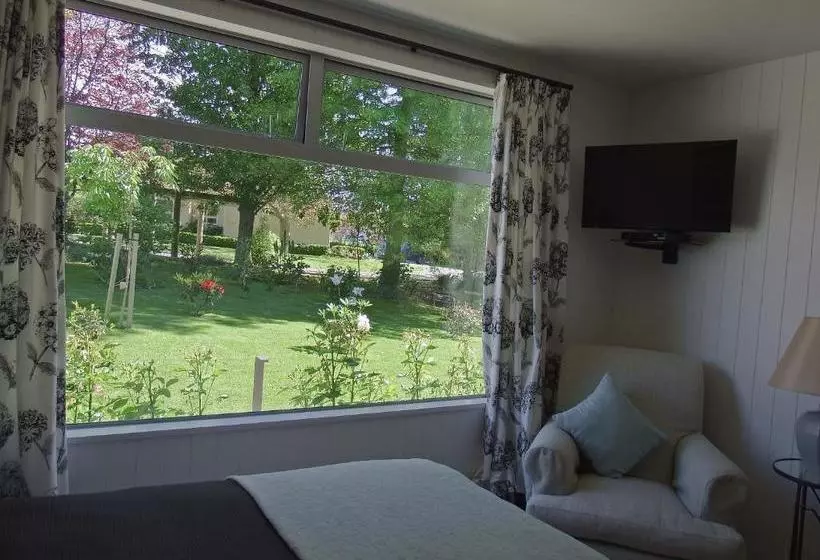 Mulberry House B&b