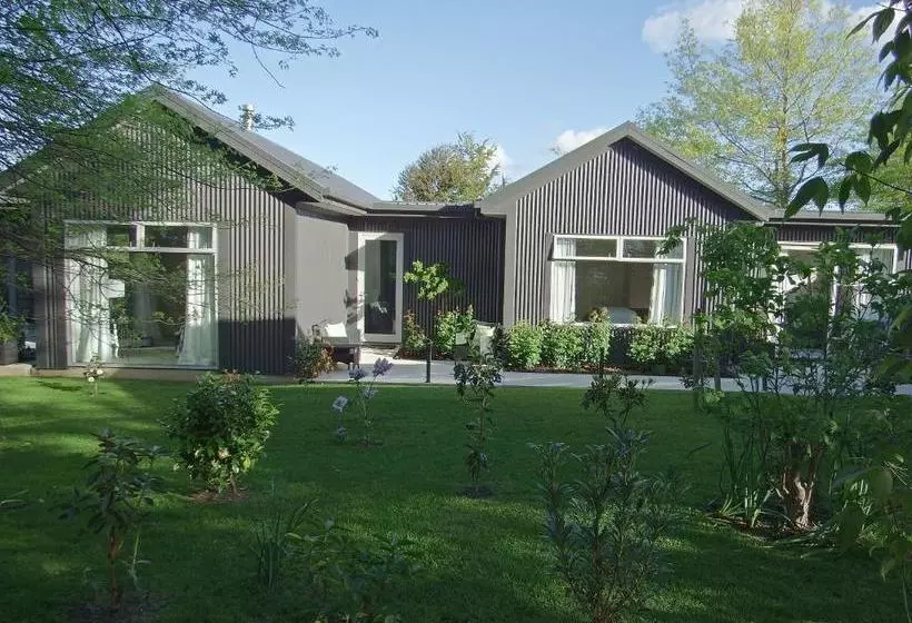 Mulberry House B&b