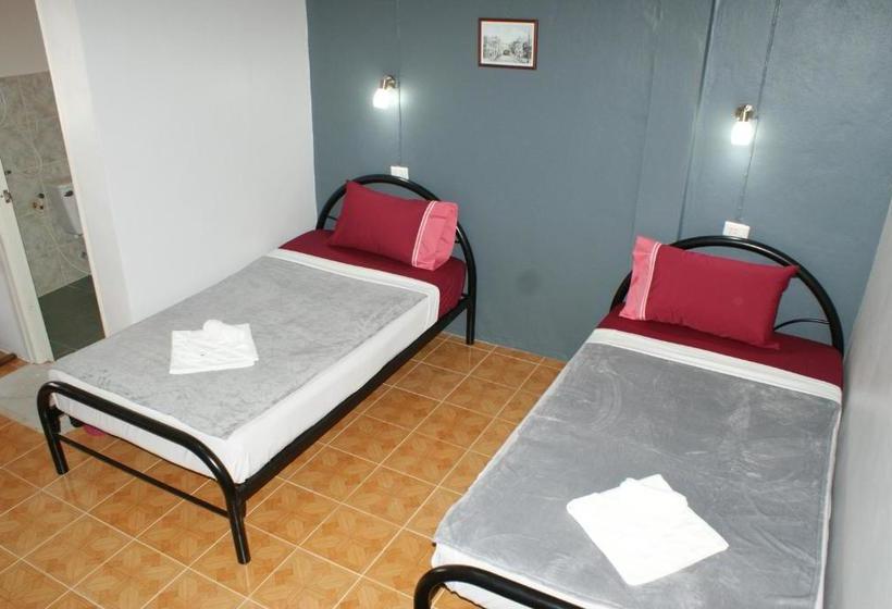 Pensjonat 2 Vikings Restaurant & Guesthouse