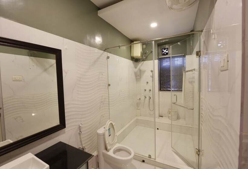 Pensió Chowdhury's Guest House