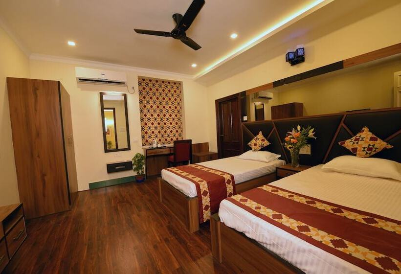 Pensió Chowdhury's Guest House