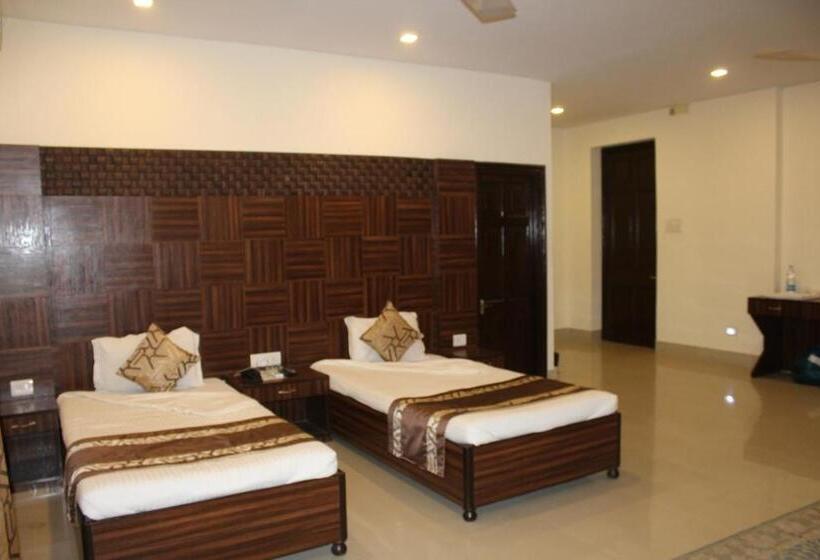 Pensió Chowdhury's Guest House