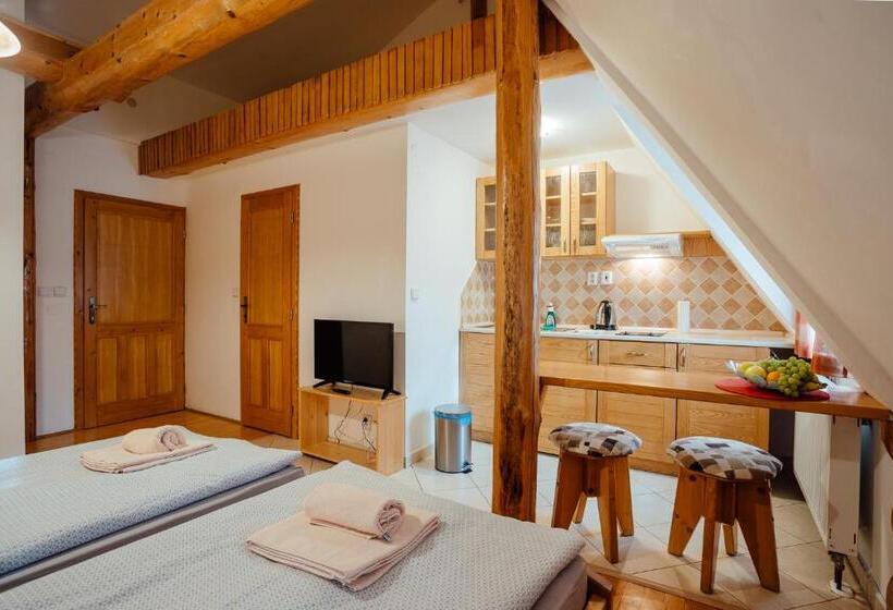 بنسيون Jánošíkova Valaška Hills Apartments