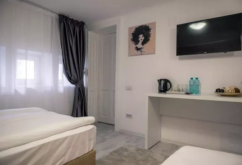 پانسیون Kristen House