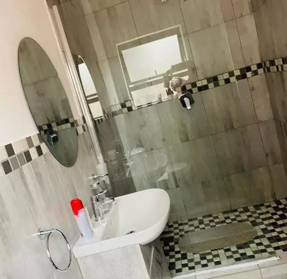 ペンション Pari Guest House