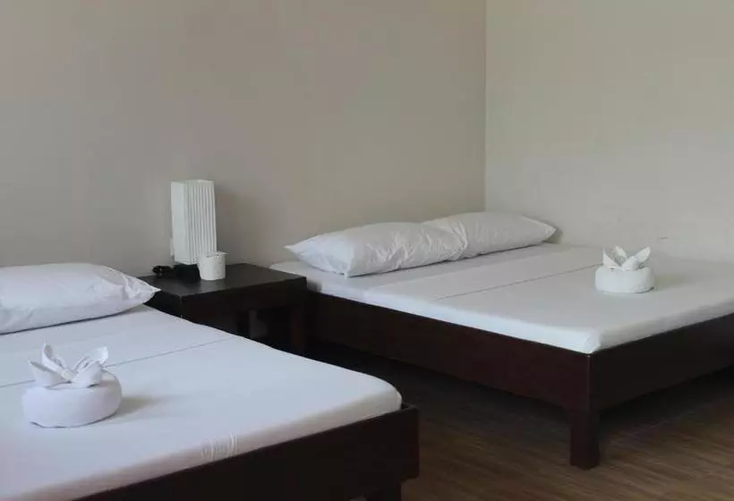 ペンション Anaya Beach Resort