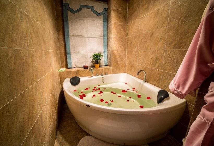 بنسيون Blossom Dynasty Inn