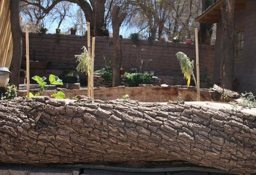 پانسیون Hostal Km Zero El Huertillo