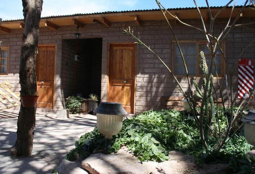 پانسیون Hostal Km Zero El Huertillo