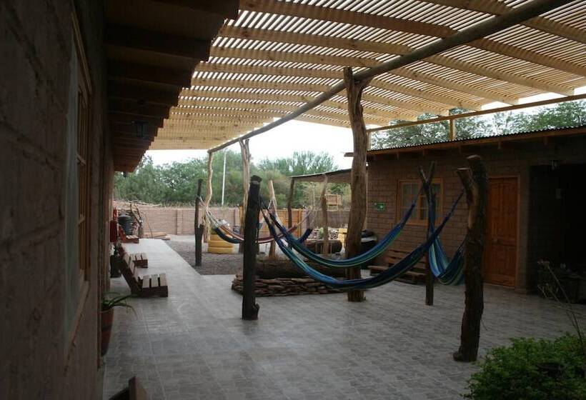 پانسیون Hostal Km Zero El Huertillo