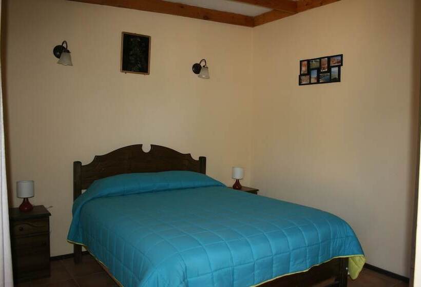 پانسیون Hostal Km Zero El Huertillo