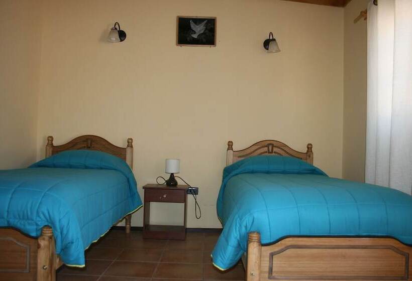 پانسیون Hostal Km Zero El Huertillo