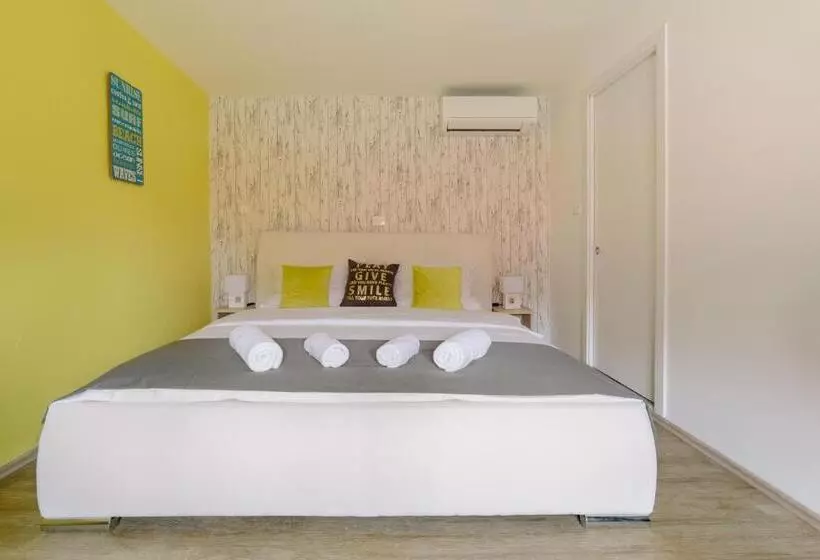 پانسیون Piranika