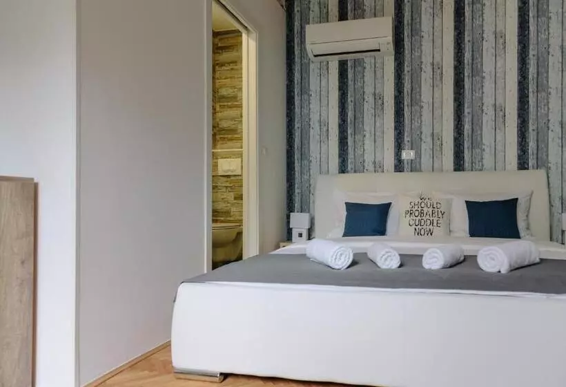 پانسیون Piranika