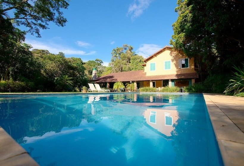 پانسیون Pousada Amoedo