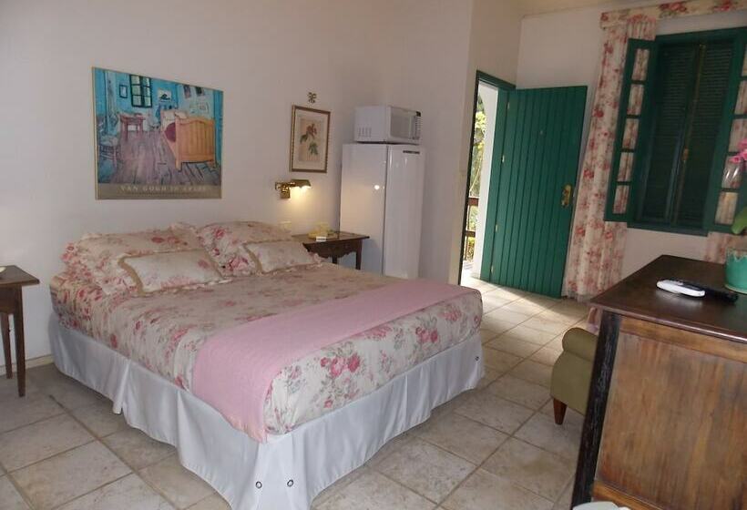 پانسیون Pousada Amoedo