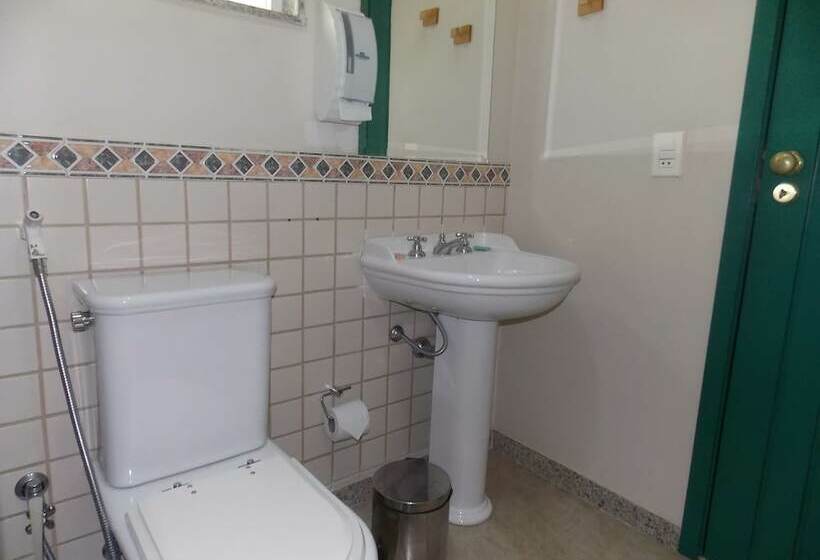 پانسیون Pousada Amoedo