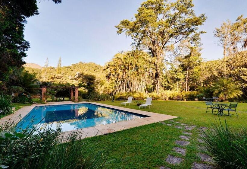 پانسیون Pousada Amoedo