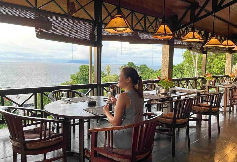 Lumbalumba Resort   Manado