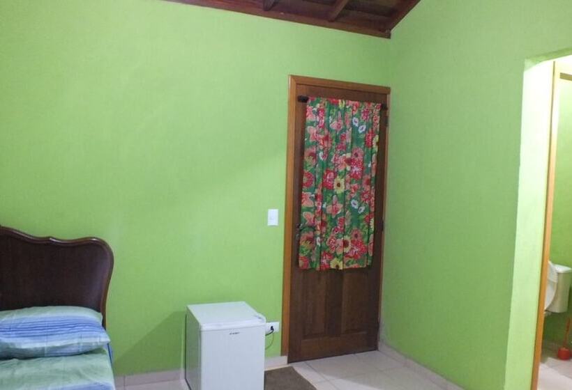 پانسیون Chalés Mirante Altos Ares