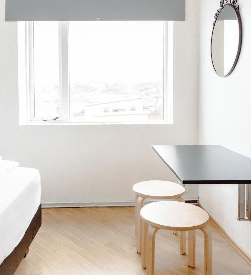 پانسیون Gisting Og Gallerí