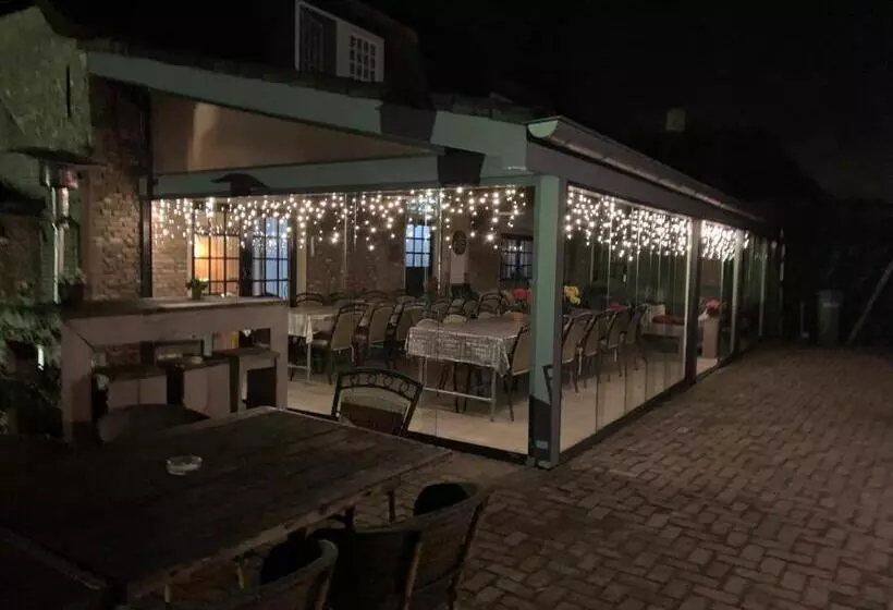 هتل De Distelhoeve