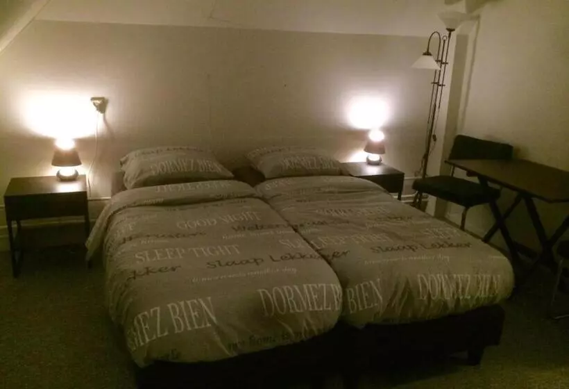 هتل De Distelhoeve