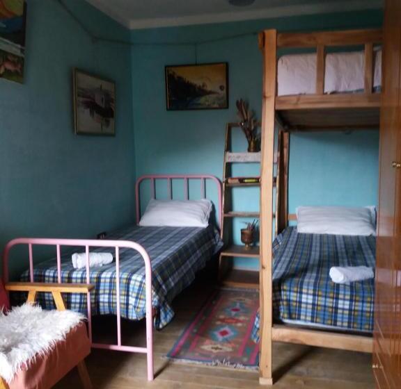 ペンション At Home Hostel