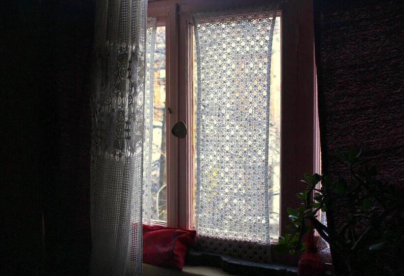 ペンション At Home Hostel