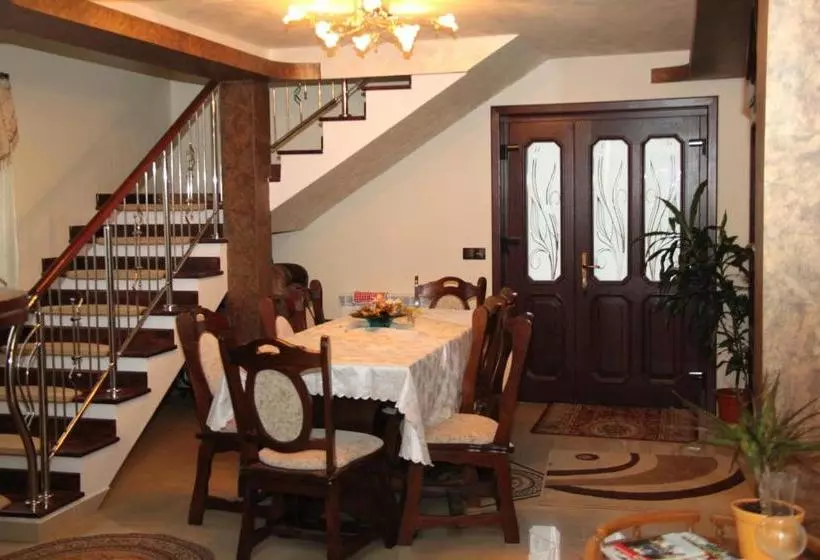 Pensiunea Casa Cristina