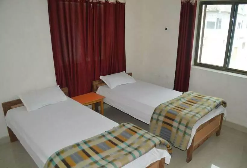 Retkeilymaja Middle Way Home Stay