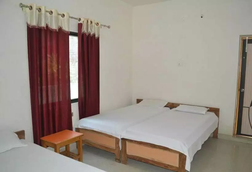 Retkeilymaja Middle Way Home Stay