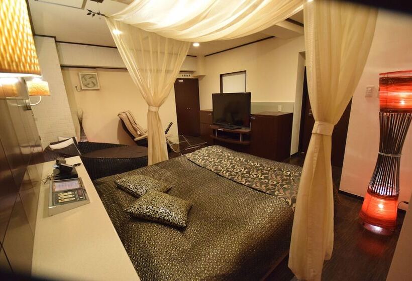 호텔 Nuda By H Seven