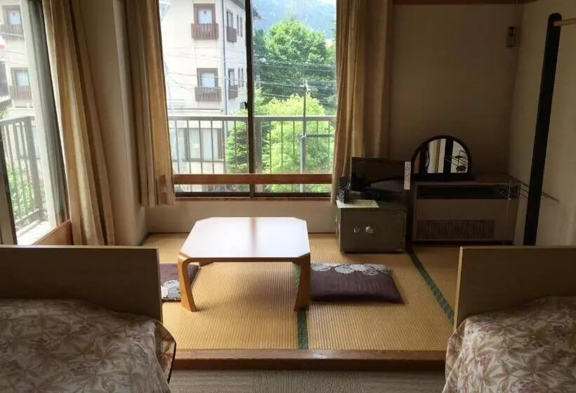 پانسیون Uchihan