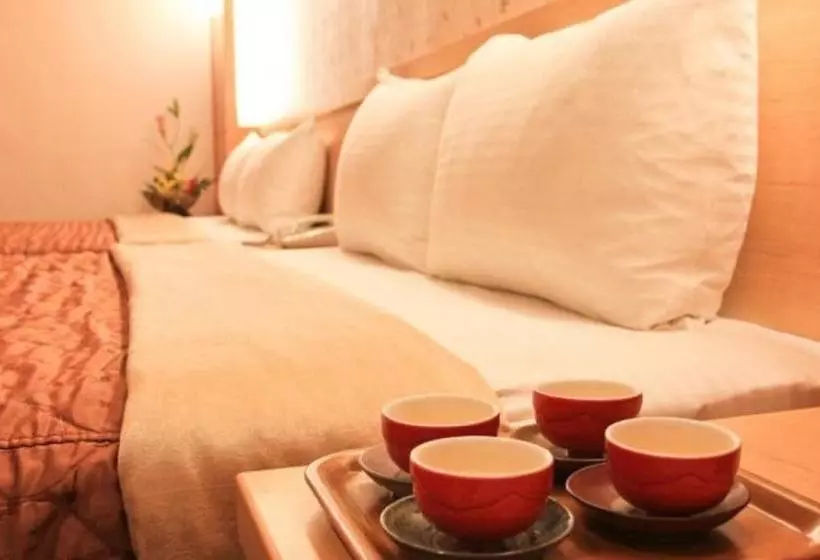 هاستل Red Cabin Inn