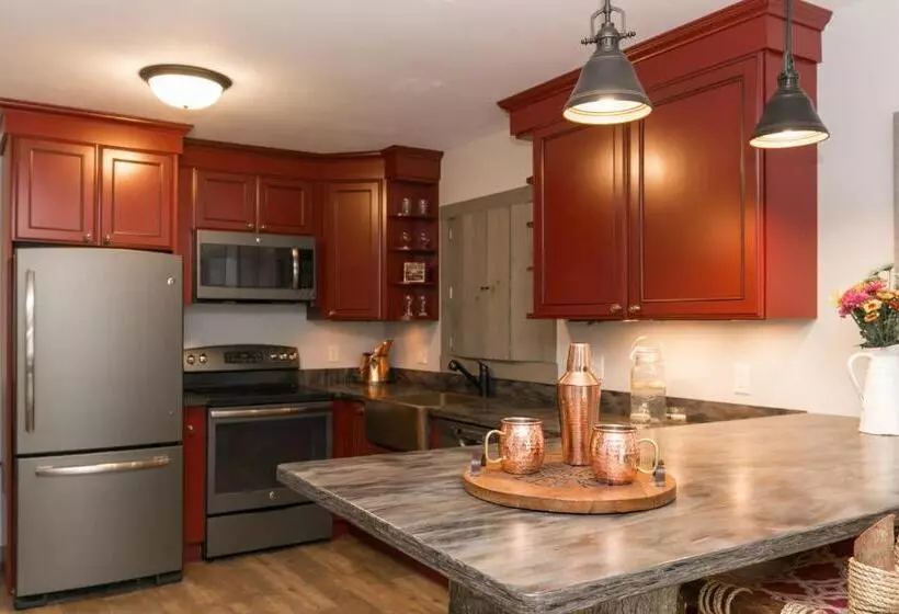 Retkeilymaja Warren Lodge