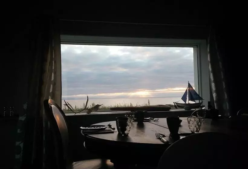 پانسیون Brimslóð Atelier Guesthouse