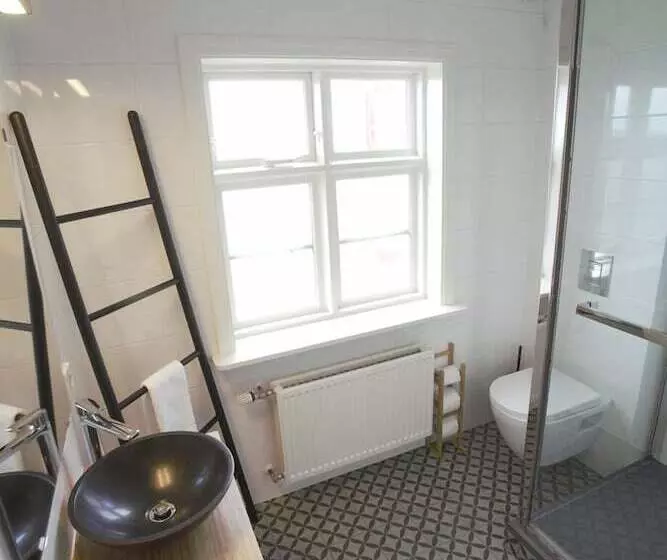 پانسیون Brimslóð Atelier Guesthouse
