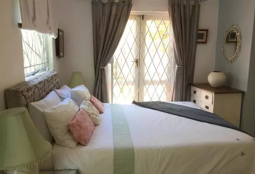 Majatalo Constantia Lazy River