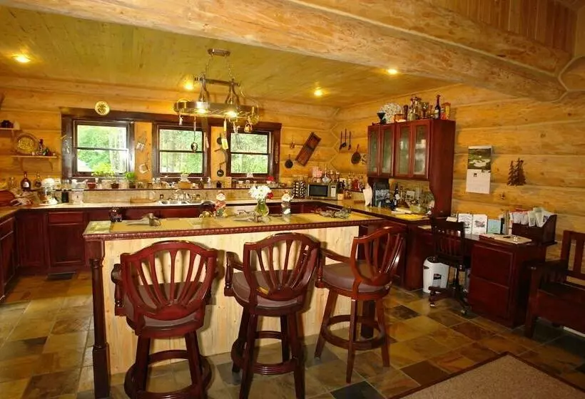 The Garrison Inn A Montana Bed & Breakfast