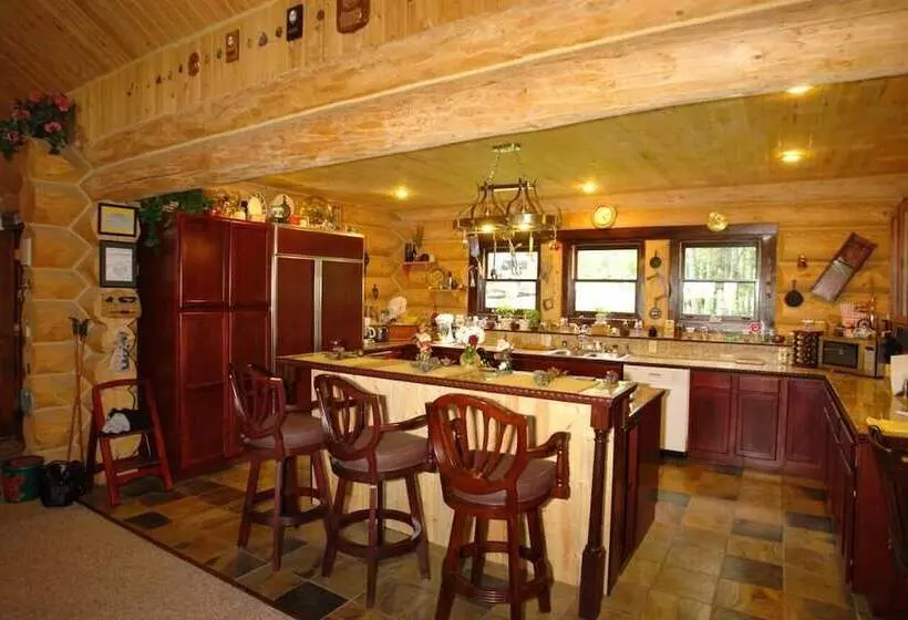 The Garrison Inn A Montana Bed & Breakfast