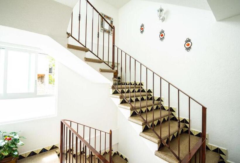 Общежитие La Pirámide Del Tepozteco