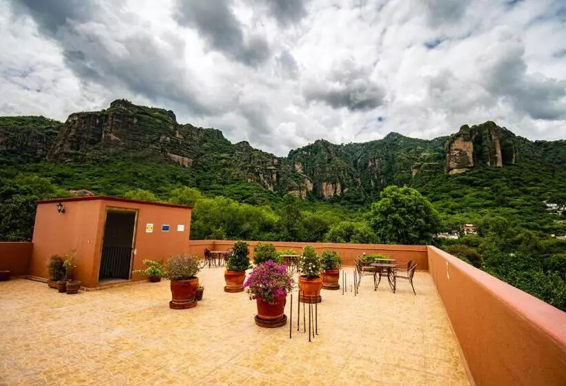 ユースホステル La Pirámide Del Tepozteco