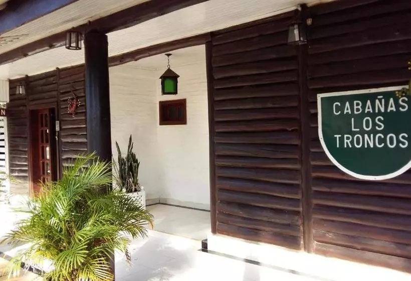 پانسیون Cabañas Los Troncos