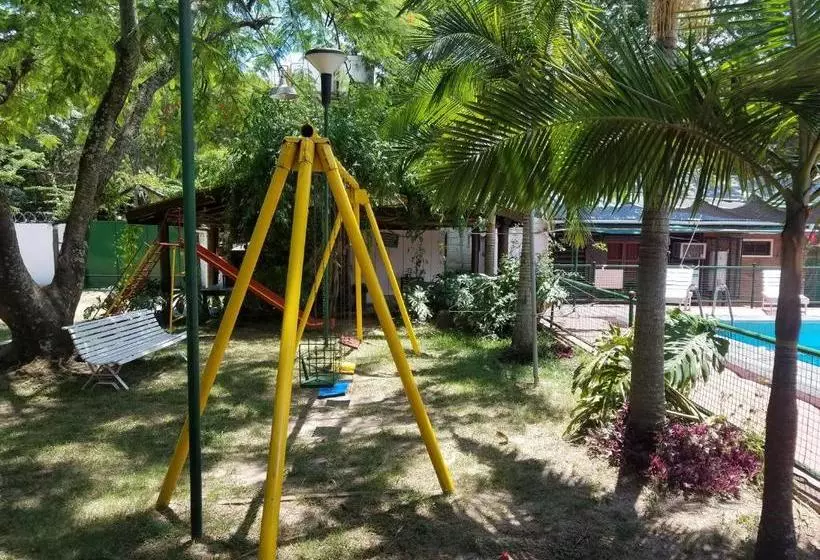 پانسیون Cabañas Los Troncos