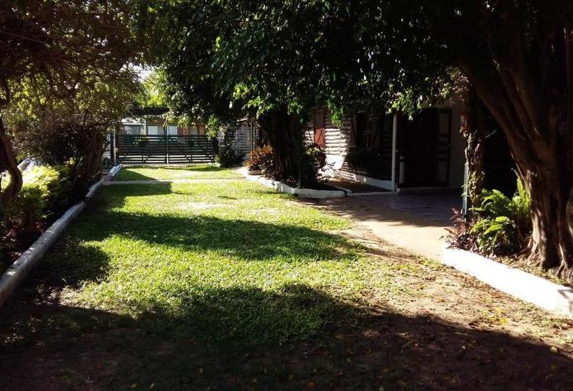 Panzió Cabañas Los Troncos